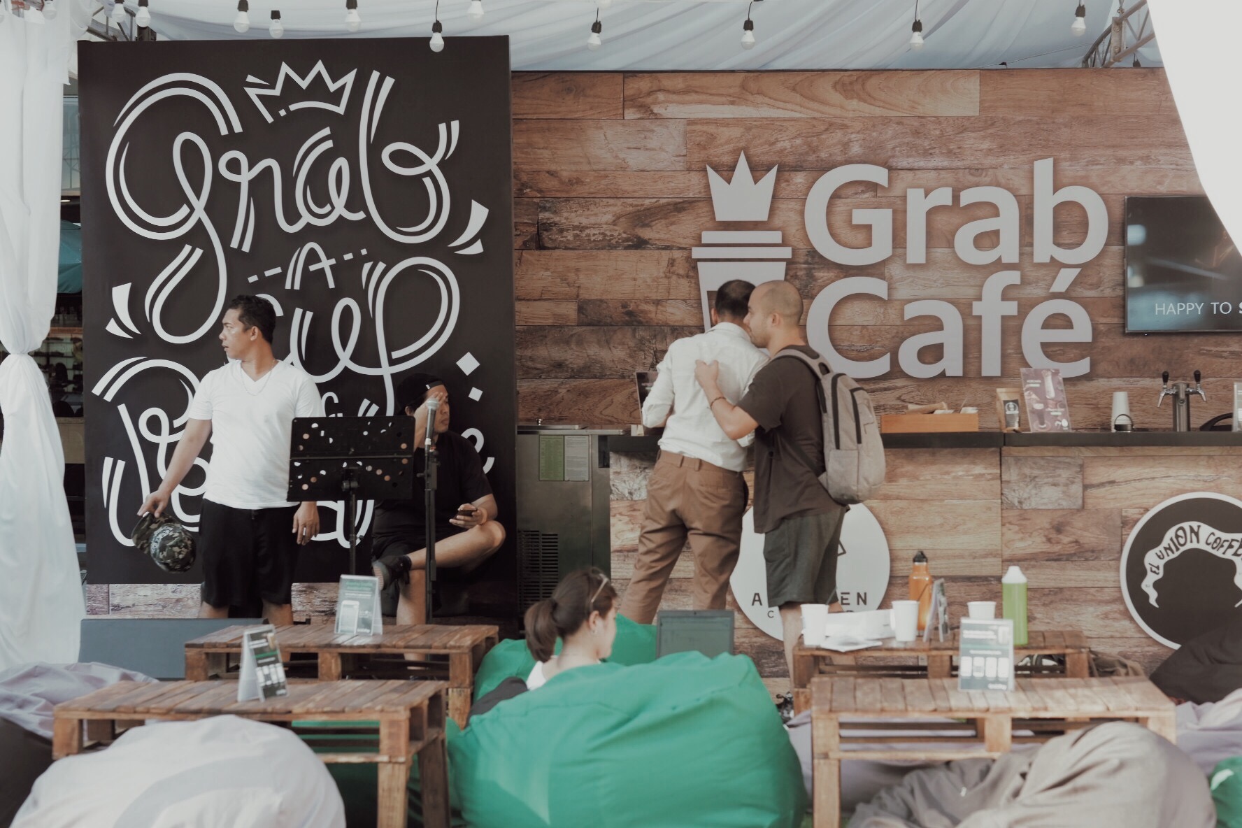 Good Coffee, Fun Items and Chill Nights at GrabCafé
